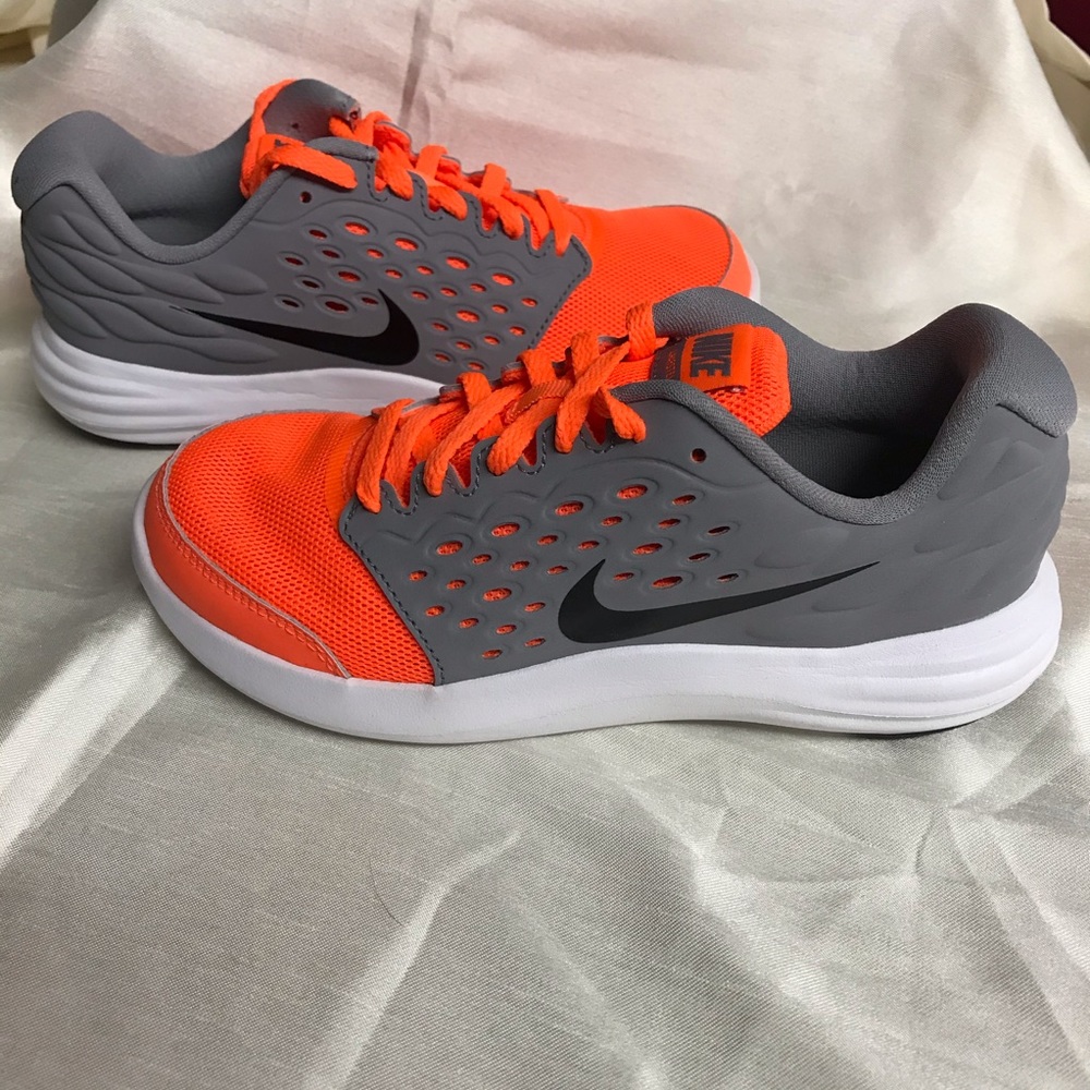 Nike lunarstelos ps size 2y